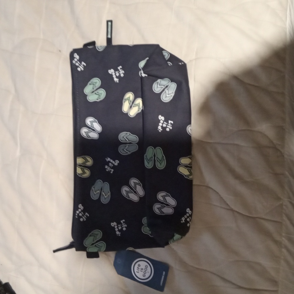 Cosmetic bag